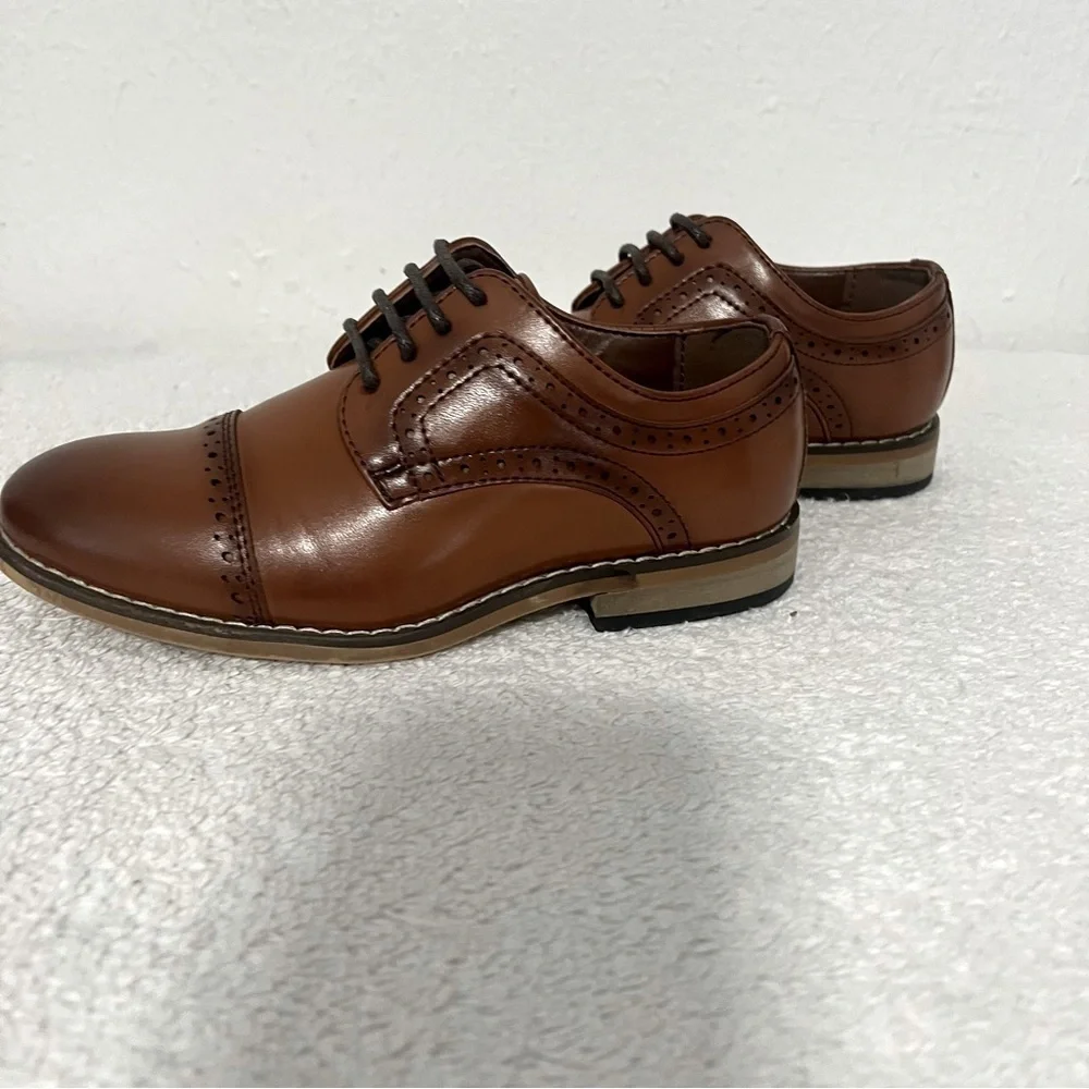 Stacy Adams Dickinson Kids Boys Size 11 M Oxford Cap Toe Cognac Dress Shoes EUC